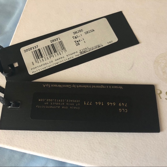 Versace wallet. Authentic with tags - Picture 6 of 7